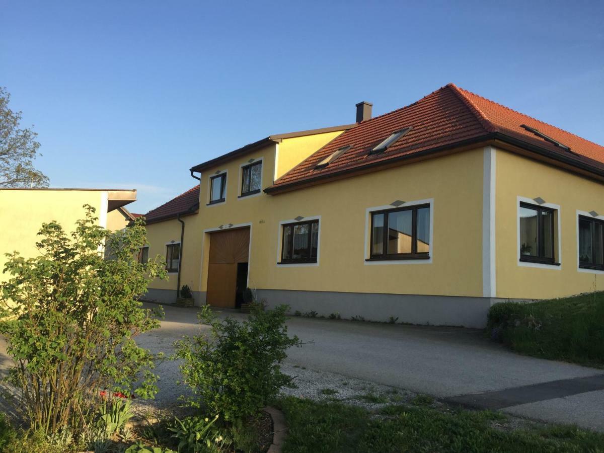 Waldenstein  Amstetter'S Ferienwohnung מראה חיצוני תמונה